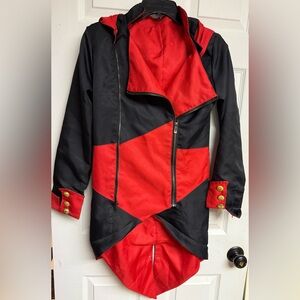 Assassins Creed 3 Conner Kenway Cosplay Hooded Coat Cloak Cosplay Black & Red